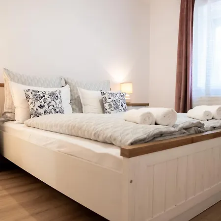 Major Apartmanhaz Tihany