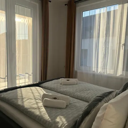 Major Apartmanhaz *