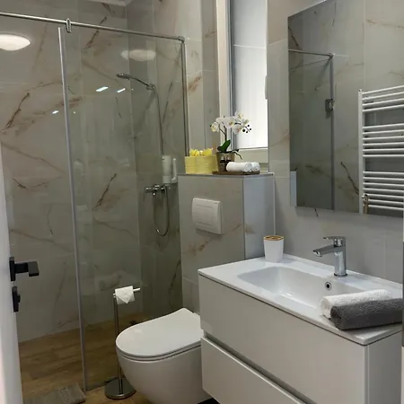아파트 Major Apartmanhaz
