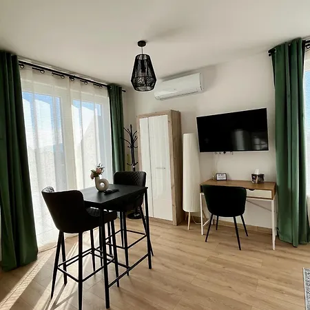 Major Apartmanhaz Apartment