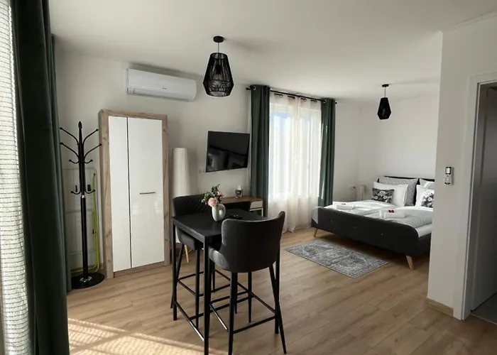 Major Apartmanhaz Apartment